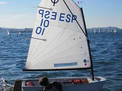 Adrián Domínguez lidera el gallego de Optimist a falta de una jornada Adrián Domínguez lidera el gallego de Optimist a falta de una jornada