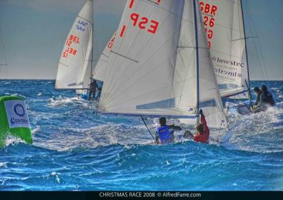 Àlex Muscat sigue lider en Finn. Barreiros/Sarmiento en 470, Lucía Reyes en Laser Radial ya son primeros en la Palamón Christmas Race Àlex Muscat sigue lider en Finn. Barreiros/Sarmiento en 470, Lucía Reyes en Laser Radial ya son primeros en la Palamón Christmas Race