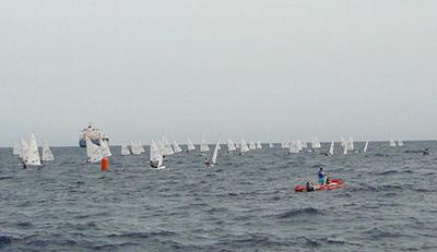 Alfonso Fernández lidera el Campeonato de España de la Clase Internacional Láser 4.7 Alfonso Fernández lidera el Campeonato de España de la Clase Internacional Láser 4.7