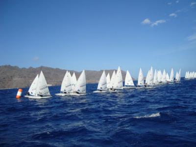 Alicia Cebrián lidera el Campeonato de España de Láser Radial Alicia Cebrián lidera el Campeonato de España de Láser Radial