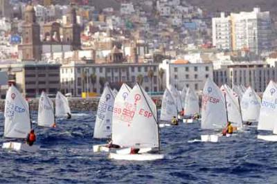 Animado comienzo del Trofeo Presidente del RC Náutico de Gran Canaria Animado comienzo del Trofeo Presidente del RC Náutico de Gran Canaria