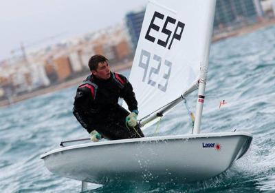 Antonio Coronilla, Arturo Martínez Moratilla, África Sierra, y la almeriense Victoria Ortega, levantan en Almería las copas de Andalucía de Láser Radial y Láser 4.7 Antonio Coronilla, Arturo Martínez Moratilla, África Sierra, y la almeriense Victoria Ortega, levantan en Almería las copas de Andalucía de Láser Radial y Láser 4.7