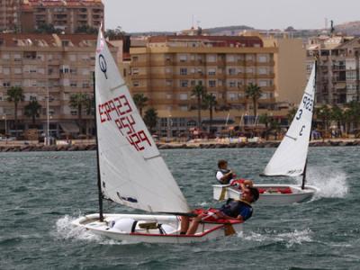 Arranca la I Semana Náutica de Vela Ligera Ciudad de Melilla Arranca la I Semana Náutica de Vela Ligera Ciudad de Melilla