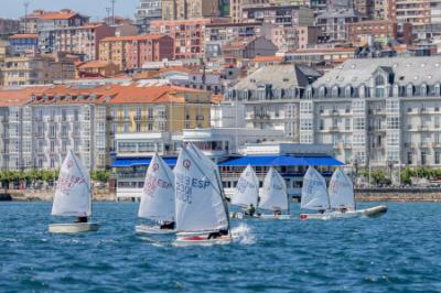 Arranca la Semana Internacional de Vela de Santander con los más jóvenes deportistas Arranca la Semana Internacional de Vela de Santander con los más jóvenes deportistas