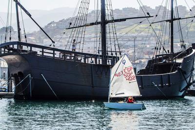 Baiona levanta el telón de la Regata Cenor con vela, juegos y teatro Baiona levanta el telón de la Regata Cenor con vela, juegos y teatro