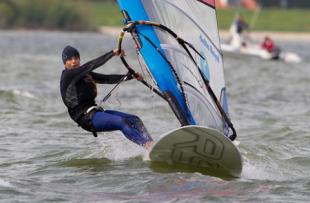 Blanca Manchón medalla de bronce. Iker y Tara Pacheco finalizan la cita holandesa en el top ten de la clasificación general Blanca Manchón medalla de bronce. Iker y Tara Pacheco finalizan la cita holandesa en el top ten de la clasificación general