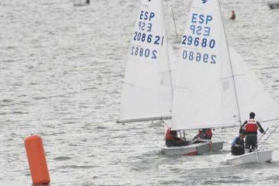 Caos en la 1ª tanda del Yates y Cosas de snipe en Santander Caos en la 1ª tanda del Yates y Cosas de snipe en Santander