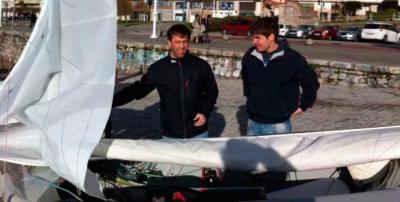 Chiqui IV con Enrique García de Soto y Cesar Arrarte se proclaman campeones de Cantabria de la clase snipe. Chiqui IV con Enrique García de Soto y Cesar Arrarte se proclaman campeones de Cantabria de la clase snipe.