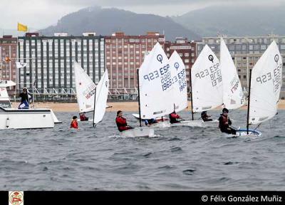 Covadonga Fernández nueva campeona de Asturias de Optimist Covadonga Fernández nueva campeona de Asturias de Optimist