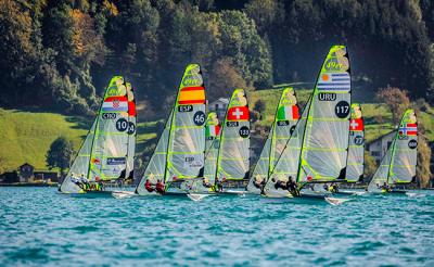 Cpto de Europa de 49er, 49er FX y Nacra 17. Las condiciones del lago vuelven a marcar el ritmo en el europeo Cpto de Europa de 49er, 49er FX y Nacra 17. Las condiciones del lago vuelven a marcar el ritmo en el europeo