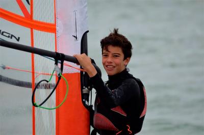 Cuatro representantes del Club Náutico Sevilla a los Campeonatos del Mundo de windsurf en la clase Techno Cuatro representantes del Club Náutico Sevilla a los Campeonatos del Mundo de windsurf en la clase Techno