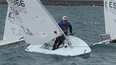 Daniel Cardona (CN s'Arenal), Ana Clavero (CRN Calpe) y Cristina Vilariño (CN s'Arenal) campeones de España de la clase laser 4.7 juvenil. Daniel Cardona (CN s'Arenal), Ana Clavero (CRN Calpe) y Cristina Vilariño (CN s'Arenal) campeones de España de la clase laser 4.7 juvenil.