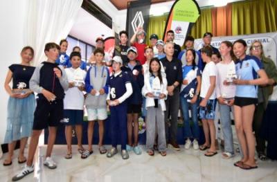 Destacada actuación de los regatistas del Real Club Náutico de Arrecife en el Trofeo Presidente de Optimist Destacada actuación de los regatistas del Real Club Náutico de Arrecife en el Trofeo Presidente de Optimist