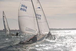 Dominio absoluto de Juan Luis Páez en la quinta jornada de la XIII Liga de Patín a Vela