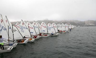 Duro fin de semana para los jóvenes regatistas en el Campeonato de Bizkaia Duro fin de semana para los jóvenes regatistas en el Campeonato de Bizkaia