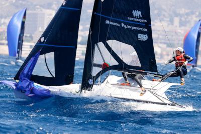 Echegoyen y Barceló asaltan el podio del europeo de 49er FX