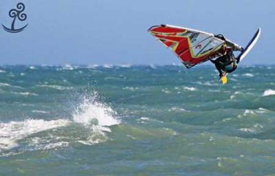 El almeriense Fran Perez (CD Sureste Cabo de Gata) y la gaditana María Andrés (CV Valdelagrana), campeones de Andalucía de Funboard El almeriense Fran Perez (CD Sureste Cabo de Gata) y la gaditana María Andrés (CV Valdelagrana), campeones de Andalucía de Funboard