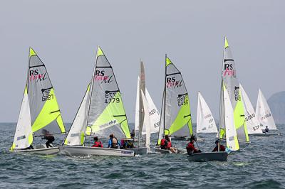 El Campeonato de Bizkaia de vela ligera arranca en el Abra con viento sur El Campeonato de Bizkaia de vela ligera arranca en el Abra con viento sur