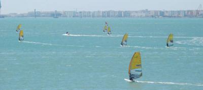 El Campeonato del Mundo de RS:X logra una convocatoria inédita en aguas gaditanas El Campeonato del Mundo de RS:X logra una convocatoria inédita en aguas gaditanas