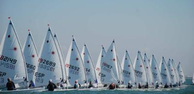 El CN de Estepona acoge este fin de semana la última prueba valedera para el ranking 2012 en las tres disciplinas Láser; Standard, Radial y 4.7. El CN de Estepona acoge este fin de semana la última prueba valedera para el ranking 2012 en las tres disciplinas Láser; Standard, Radial y 4.7.