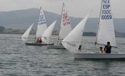 El Cohete y el Escuela de Náutica se reparten los triunfo en la tercera tirada del II trofeo Escuela de Náutica de Santander.