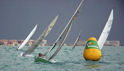 El cántabro Emilio Fernández empieza fuerte en el I Trofeo Internacional Iberdrola de vela paralímpica El cántabro Emilio Fernández empieza fuerte en el I Trofeo Internacional Iberdrola de vela paralímpica