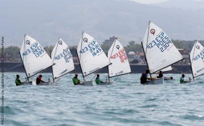 El equipo de optimist del Náutico de Jávea manda en Gijón El equipo de optimist del Náutico de Jávea manda en Gijón