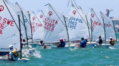 El español Xavier Garcia y la italiana Emilia Salvatore, primeros líderes del europeo de optimist El español Xavier Garcia y la italiana Emilia Salvatore, primeros líderes del europeo de optimist