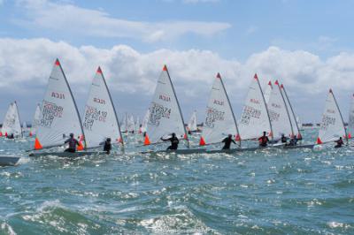 El europeo de ILCA 4 llega a su gran final tras otra jornada de excelencia gaditana El europeo de ILCA 4 llega a su gran final tras otra jornada de excelencia gaditana