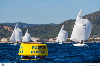 El fuerte viento pone a prueba a la flota de las Puerto Portals Dragon Winter Series El fuerte viento pone a prueba a la flota de las Puerto Portals Dragon Winter Series