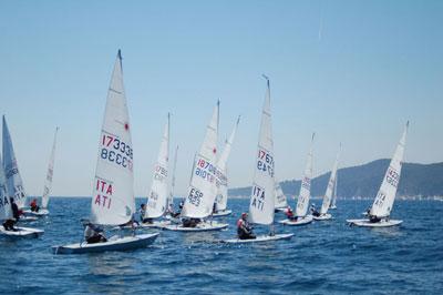 El garbí recibe con fuerza a los participantes en el Euro Laser El garbí recibe con fuerza a los participantes en el Euro Laser