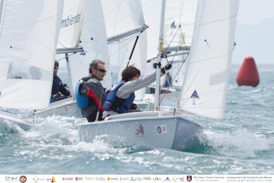 El Gran Trofeo Valencia de Snipe afronta la recta final con Manu Hens y Alexandre Tinoco intratables El Gran Trofeo Valencia de Snipe afronta la recta final con Manu Hens y Alexandre Tinoco intratables