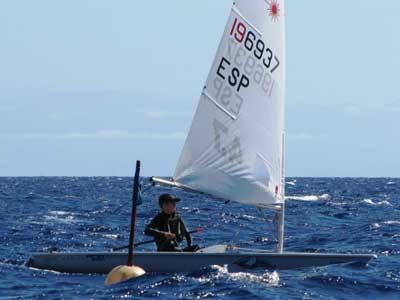 EL LANZAROTEÑO KEVIN CABRERA, ÚNICO REGATISTA ESPAÑOL EN EL NACIONAL DE HOLANDA DE LA CLASE LASER 4.7 EL LANZAROTEÑO KEVIN CABRERA, ÚNICO REGATISTA ESPAÑOL EN EL NACIONAL DE HOLANDA DE LA CLASE LASER 4.7