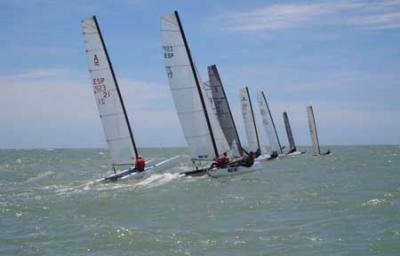 El local Santiago Nieto se distancia en la cabeza de la general provisional tras ganar tres nuevas pruebas de la Liga de Invierno de Catamarán El local Santiago Nieto se distancia en la cabeza de la general provisional tras ganar tres nuevas pruebas de la Liga de Invierno de Catamarán