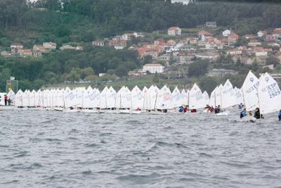El Náutico de Gran Canaria da primero y manda en la ría tras la 1ª jornada del Meeting Internacional Cidade de Vigo El Náutico de Gran Canaria da primero y manda en la ría tras la 1ª jornada del Meeting Internacional Cidade de Vigo