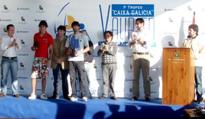 El Trofeo Caixa Galicia de Vaurien y Optimist se saldan sin viento en la última jornada El Trofeo Caixa Galicia de Vaurien y Optimist se saldan sin viento en la última jornada