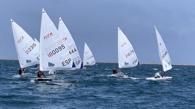 El Trofeo Centenario reúne a cerca de 150 regatistas en Santiago de la Ribera El Trofeo Centenario reúne a cerca de 150 regatistas en Santiago de la Ribera