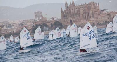 El Trofeo Ciutat de Palma se estrena con duras condiciones de viento y mar El Trofeo Ciutat de Palma se estrena con duras condiciones de viento y mar