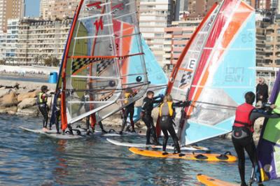 El Trofeo Navidades Náuticas de Benidorm primera cita del año para la Vela infantil 