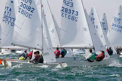 El viento condiciona el Trofeo Armada en su segunda jornada en el Mar Menor El viento condiciona el Trofeo Armada en su segunda jornada en el Mar Menor