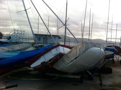El viento del NW que alcanzó los 45 nudos de intensidad suspendió la tirada de la clase Snipe santanderino El viento del NW que alcanzó los 45 nudos de intensidad suspendió la tirada de la clase Snipe santanderino
