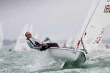 El viento sigue sin aliarse con la flota en el Mundial de Láser Máster en Inglaterra El viento sigue sin aliarse con la flota en el Mundial de Láser Máster en Inglaterra