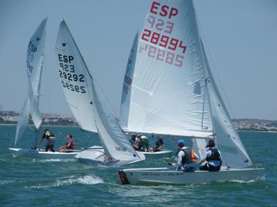 El viento sólo deja completar una prueba en la Copa de Andalucía de Snipe El viento sólo deja completar una prueba en la Copa de Andalucía de Snipe