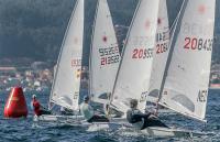 El viento volvió a fallar en la Ría de Vigo. Solo una prueba en Láser Stdr clase donde manda Jordi Capella