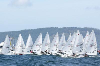 El viento y la mar se alían en Canido para conmemorar el décimo aniversario del Trofeo Granitos Ibéricos El viento y la mar se alían en Canido para conmemorar el décimo aniversario del Trofeo Granitos Ibéricos