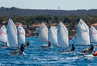 Emoción en el primer fin de semana del Trofeo CNA, dedicado a Optimist Emoción en el primer fin de semana del Trofeo CNA, dedicado a Optimist