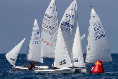Escaso viento en el Abra en la tercera jornada del Trofeo Erecacho-Decathlon Escaso viento en el Abra en la tercera jornada del Trofeo Erecacho-Decathlon