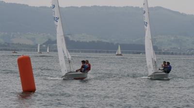 Escuela de Náutica de E. García de Soto y Davide Solana, doblete en la 1ª jornada del Yates y Cosas de snipe en Santander