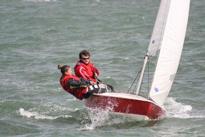 Escuela de Náutica vence en el Trofeo Snipe de Santander