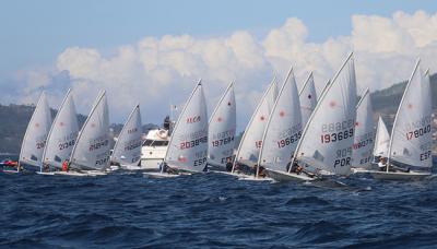 Espectaculo y vela ligera de calidad de la Semana Abanca en la Ria de Vigo